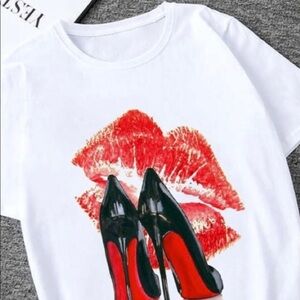 J. ELISE BOUTIQUE WOMEN’S White Graphic Print Round Neck Short Sleeve Shirt